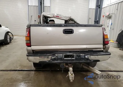 2001 GMC Sierra K2500 Heavy Duty from USA, damaged, VIN 1GTHK23101F212442